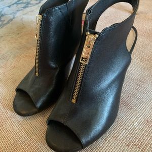 Elaine Turner sling back heel